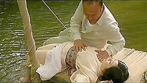 bK2202-A horny mature woman in a kimono who meets at the riverside and has an affair in the open air