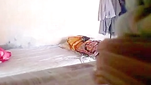Indian married aunty romance with neighbour younger boy