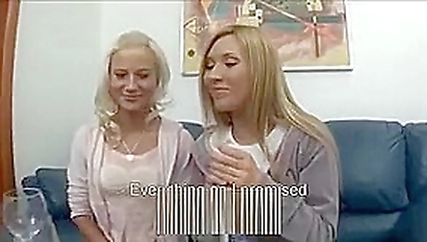 Queutard baise avec deux blondes russes bisexuelles