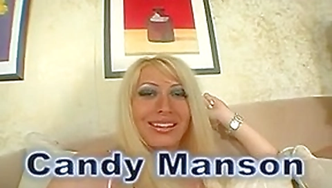 Hawt milfs share dick & cum